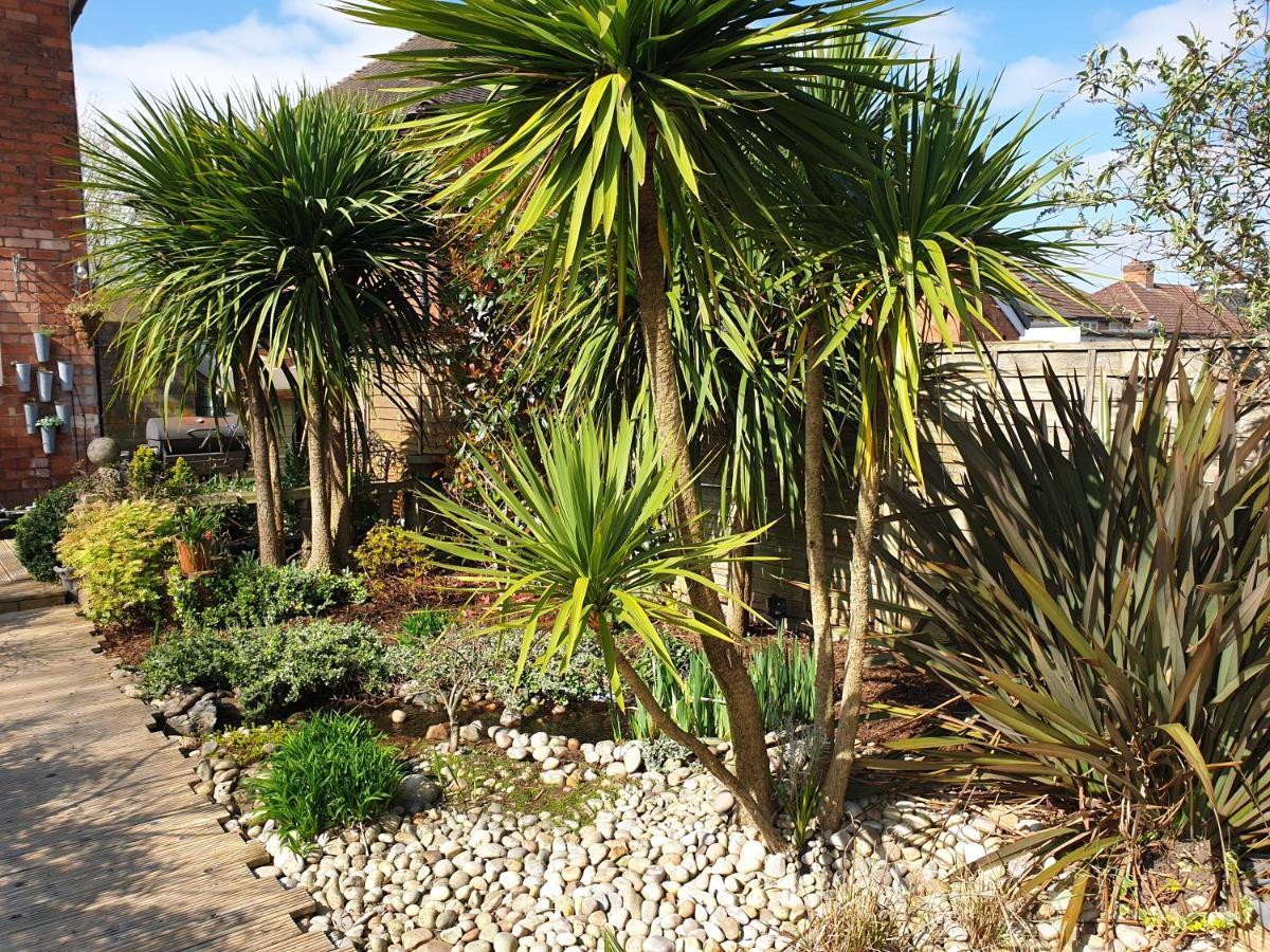 Tropical Garden Oasis Rooms Birmingham Zewnętrze zdjęcie